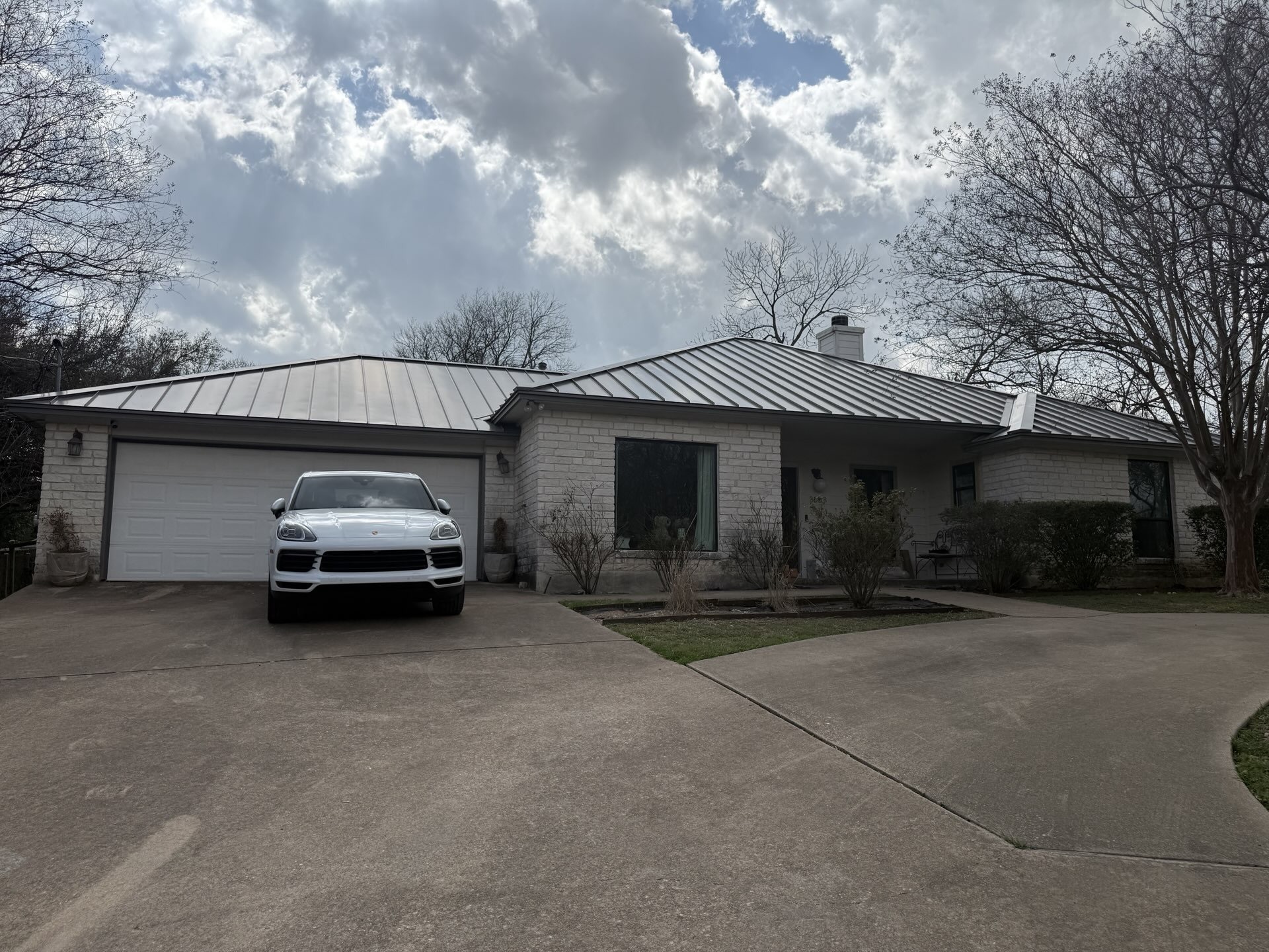 Austin roofing contractor metal roof